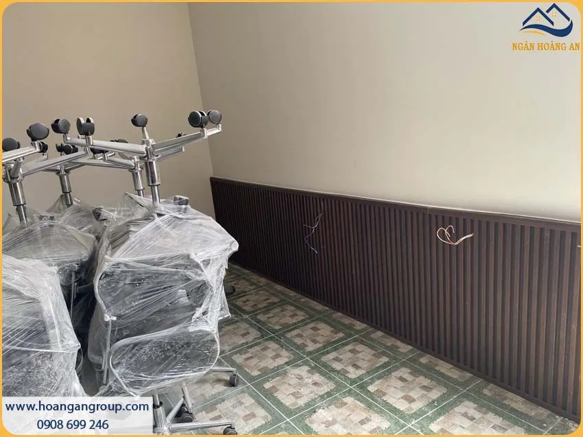 Mẫu Ốp Tường Lamri Lam Sóng Giả Gỗ Hài Hòa