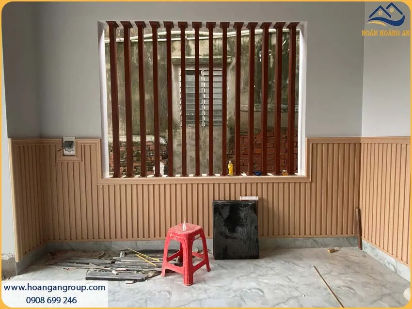Mẫu Ốp Tường Lamri Lam Sóng Giả Gỗ Phù Hợp Phòng Khách Mẫu Ốp Tường Lamri Lam Sóng Giả Gỗ Phù Hợp Phòng Khách