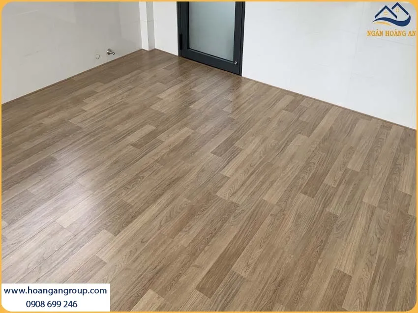 Thi Công Sàn Gỗ Công Nghiệp Robina Tạo Nên Sự Sang Trọng