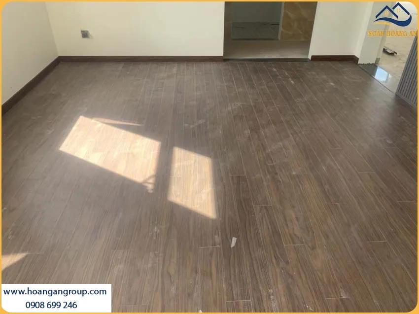 Thi Công Sàn Gỗ Công Nghiệp Robina 12mm Chắc Chắn Cho Không Gian Sống