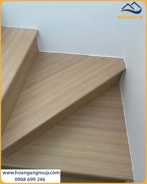 Mặt Bậc Cầu Thang Glotex MB03 Chịu Lực, Chống Va Đập