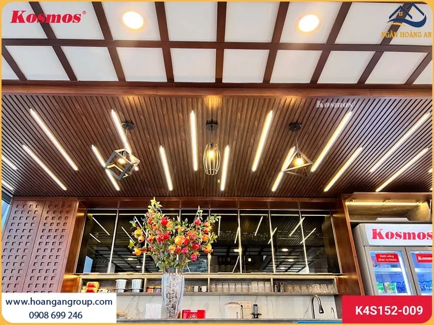 Quán Cafe Thi Công Ốp Trần Bằng Lam Sóng Giả Gỗ Chắc Chắn