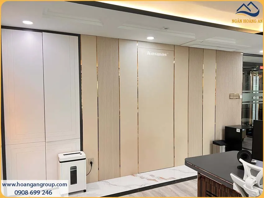 Công Trình Ốp Tường Công Ty Bằng Tấm Ốp Than Tre Sang Trọng