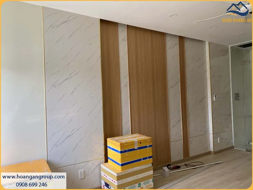Không Gian Phòng Khách Sau Khi Ốp Tấm Nano Giả Gỗ