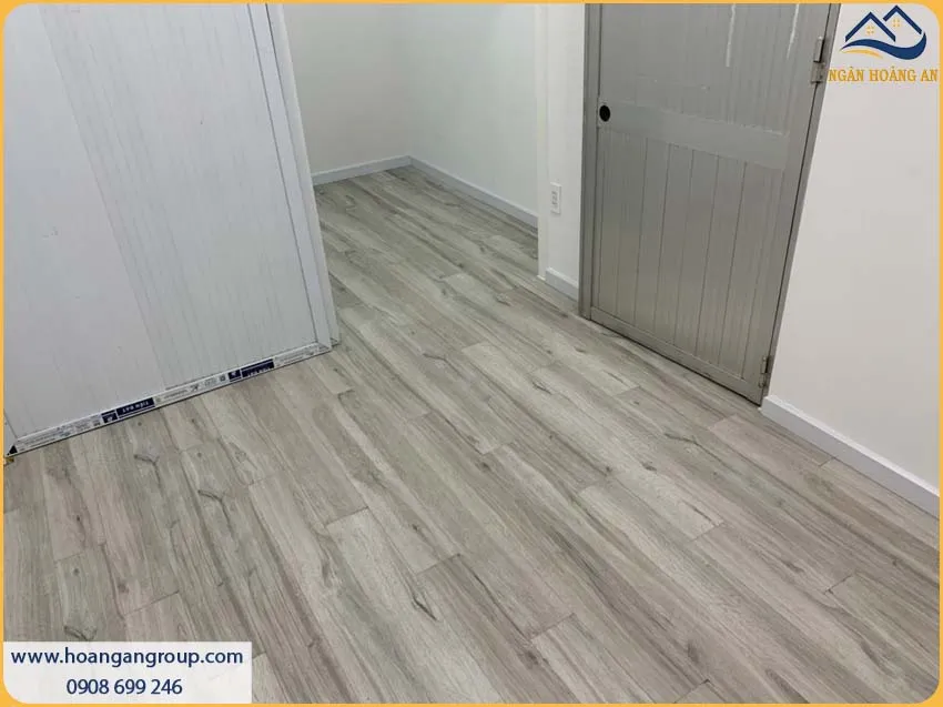 Thi Công Sàn Gỗ Công Nghiệp Charmwood Chống Mối Mọt Cho Phòng Ngủ Thi Công Sàn Gỗ Công Nghiệp Charmwood Chống Mối Mọt Cho Phòng Ngủ
