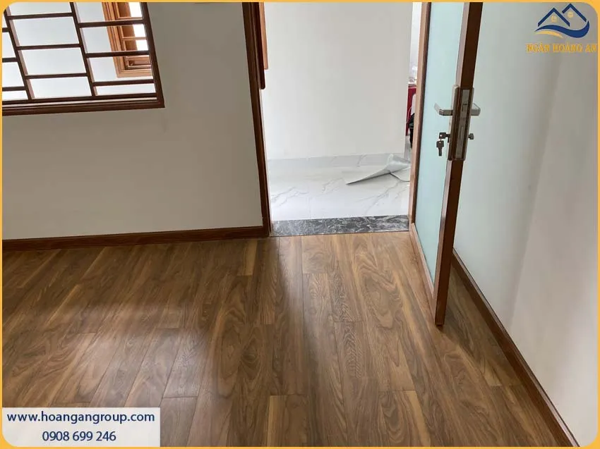 Phòng Khách Được Thi Công Sàn Gỗ Công Nghiệp Charmwood Đẹp Và Thu Hút Phòng Khách Được Thi Công Sàn Gỗ Công Nghiệp Charmwood Đẹp Và Thu Hút