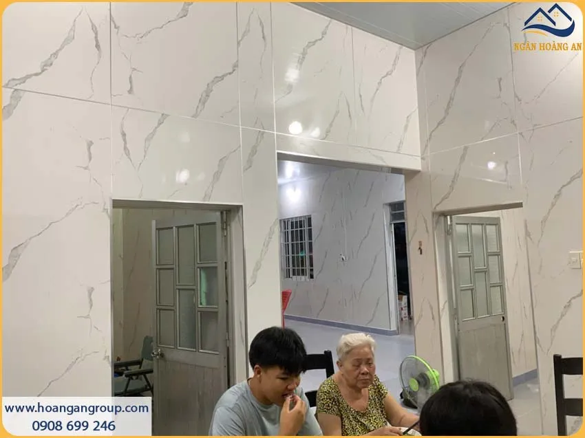Hình Ảnh Nhà Đẹp Với Tường PVC Giả Đá