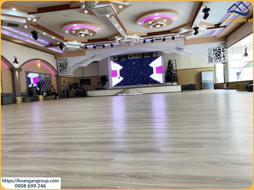 Sàn Gỗ Công Nghiệp Cho Sàn Nhảy Tại Quận 5 TPHCM Sàn Gỗ Công Nghiệp Cho Sàn Nhảy Tại Quận 5 TPHCM