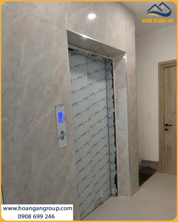 Ốp Tường Thang Máy Bằng PVC2025 Không Cong Vênh, Mối Mọt