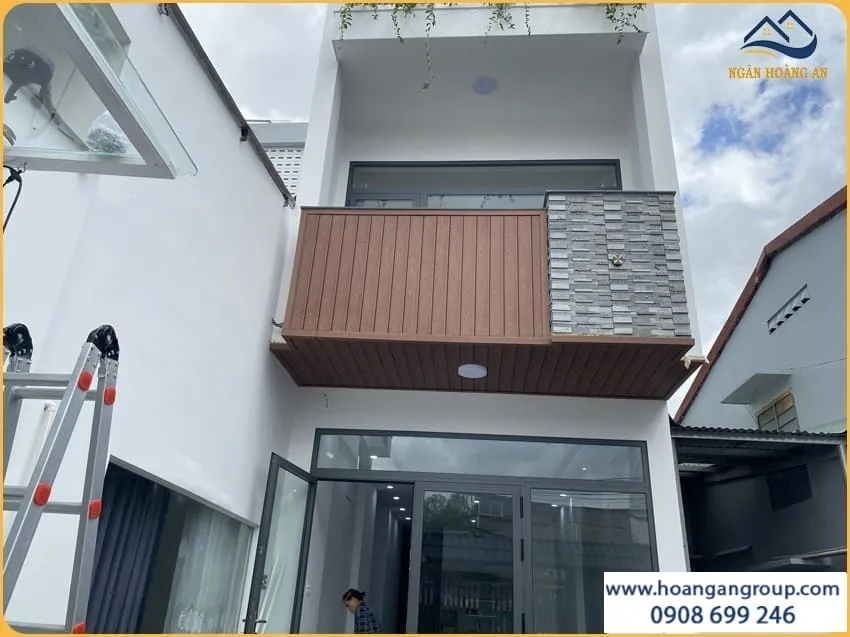 Đội Ngũ Thi Công Ốp Mặt Tiền Gỗ Nhựa Uy Tín Chuyên Nghiệp