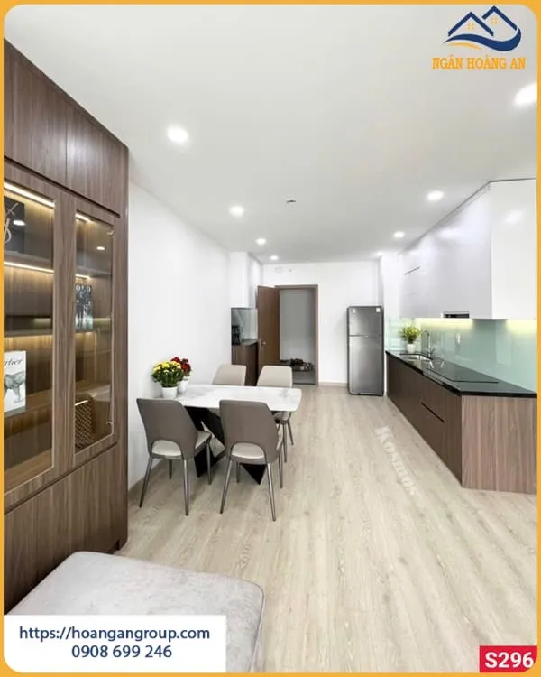 Đội Ngũ Thi Công Sàn Gỗ Công Nghiệp Dễ Vệ Sinh