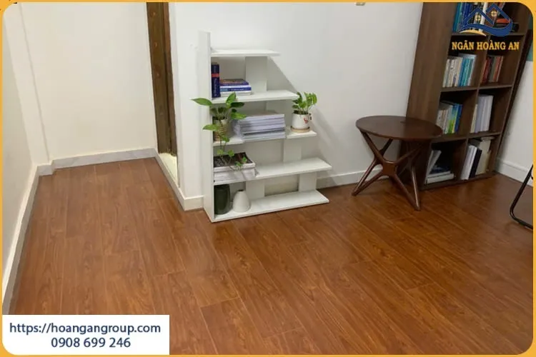 Đội Ngũ Thi Công Sàn Gỗ Công Nghiệp Giá Tốt