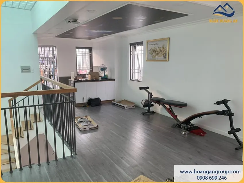 Đơn Vị Thi Công Sàn Nhựa Dán Keo Nhanh Gọn Sạch Sẽ