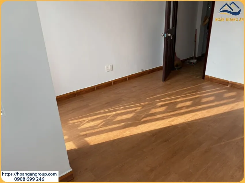 Giá Thi Công Sàn Nhựa Giả Gỗ Mới Nhất Tại Quận 4 TPHCM