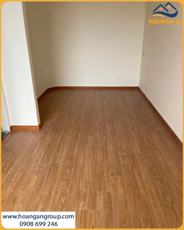 Góc Tường Căn Hộ Gọn Gàng Với Len Giả Gỗ Uốn Cong Góc Tường Căn Hộ Gọn Gàng Với Len Giả Gỗ Uốn Cong