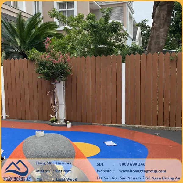 Thi Công Hàng Rào Gỗ Nhựa Ngoài Trời Kosmos Tại Quận 7 TPHCM