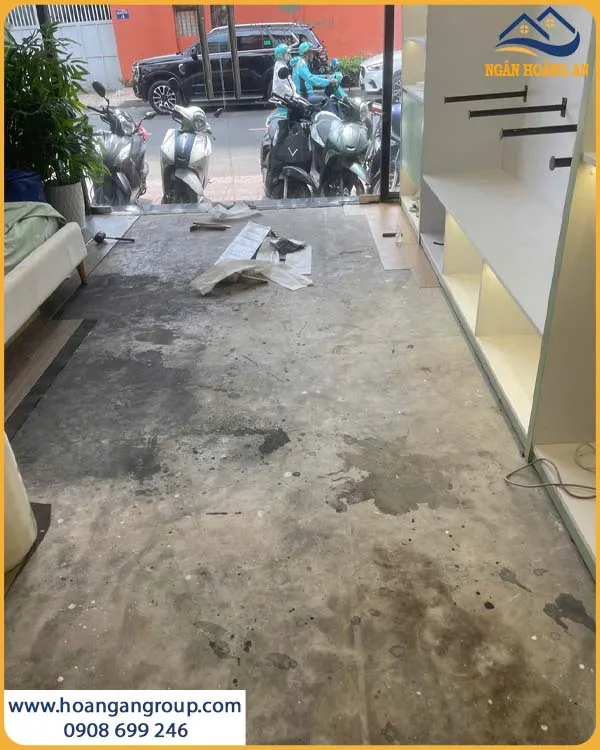 Mặt Sàn Trước Khi Thi Công Sàn Nhựa Có Keo Sẵn THFLoor