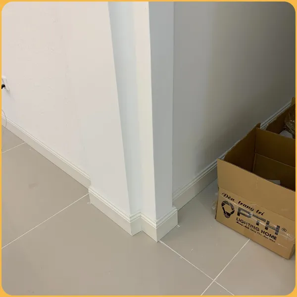 Hình Ảnh Len Chân Tường Uốn Cong Tại Gò Vấp TPHCM Hình Ảnh Len Chân Tường Uốn Cong Tại Gò Vấp TPHCM