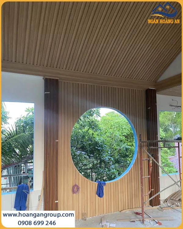 Hình Ảnh Ốp Tường Lam Sóng Giả Gỗ Sau Hoàn Thiện Hình Ảnh Ốp Tường Lam Sóng Giả Gỗ Sau Hoàn Thiện
