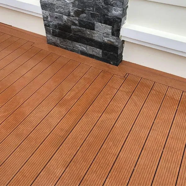 Báo Giá Thi Công Hoàn Thiện Sàn Gỗ Nhựa Ngoài Trời Hobi Wood