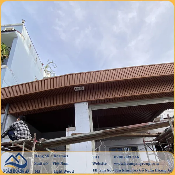 Thi Công Mái Hiên Gỗ Nhựa Ngoài Trời Kosmos Tại Bình Tân TPHCM