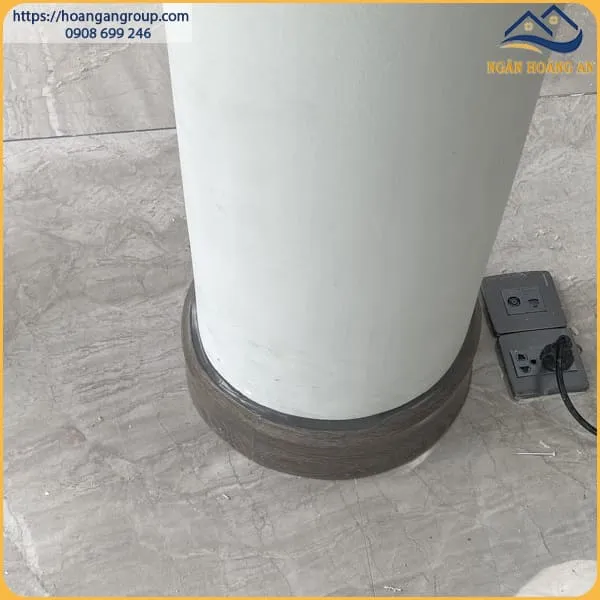 Hình Ảnh Len Chân Tường Uốn Cong Tại Quận 9 TPHCM Hình Ảnh Len Chân Tường Uốn Cong Tại Quận 9 TPHCM