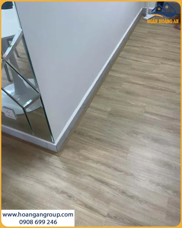 Đường Vân Của Sàn Nhựa Hèm Khóa THFloor HS8004 Sau Hoàn Thiện Đường Vân Của Sàn Nhựa Hèm Khóa THFloor HS8004 Sau Hoàn Thiện