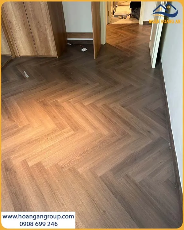 Cách Lát Xương Cá Tạo Điểm Nhấn Với Sàn Gỗ Charmwood D3413 Cách Lát Xương Cá Tạo Điểm Nhấn Với Sàn Gỗ Charmwood D3413