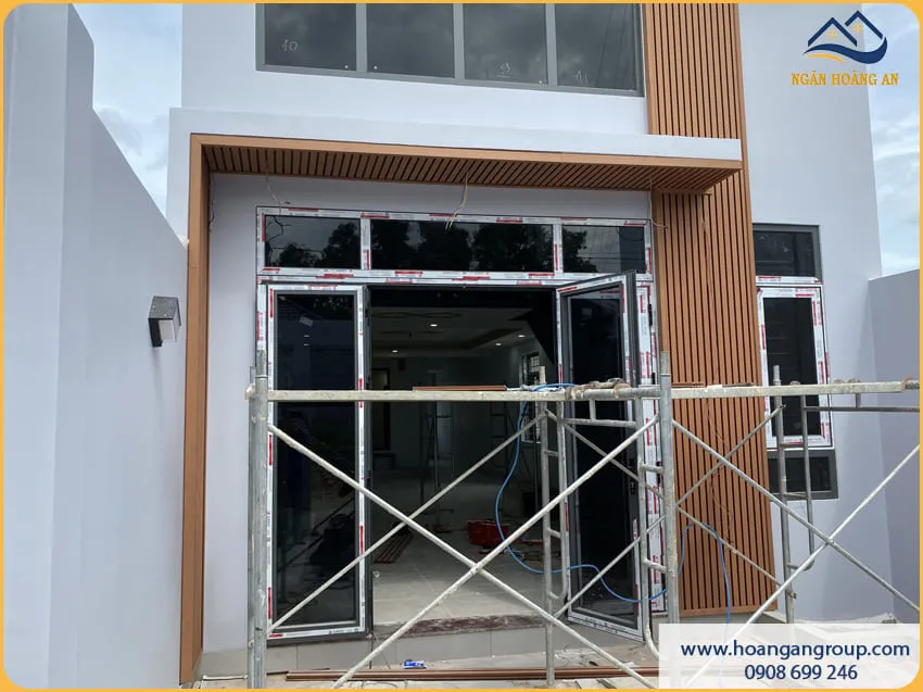 Hoàn Thiện Mặt Tiền Nhà Với Lam Sóng Ngoài Trời Kosmos Hoàn Thiện Mặt Tiền Nhà Với Lam Sóng Ngoài Trời Kosmos