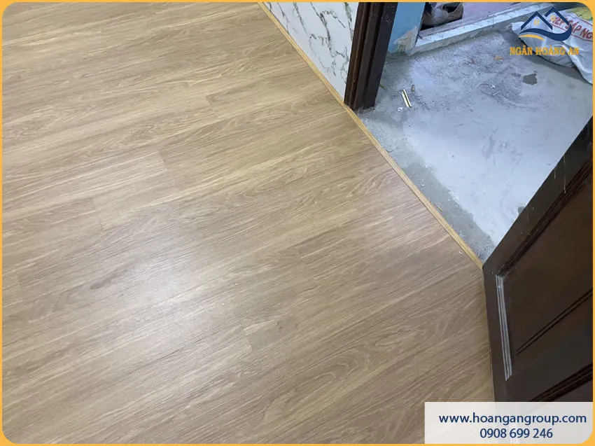 Hoàn Thiện Nhà Ở Bằng Sàn Nhựa Hèm Khoá Morser C600 Hoàn Thiện Nhà Ở Bằng Sàn Nhựa Hèm Khoá Morser C600