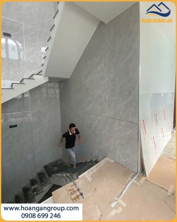 Hoàn Thiện Ốp Tường Cầu Thang PVC Giả Đá Kosmos Hoàn Thiện Ốp Tường Cầu Thang PVC Giả Đá Kosmos