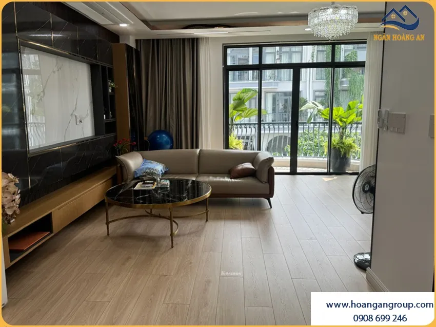 Mẫu Sàn Gỗ Robina AB311 Cho Phòng Khách Căn Hộ Chung Cư Mẫu Sàn Gỗ Robina AB311 Cho Phòng Khách Căn Hộ Chung Cư