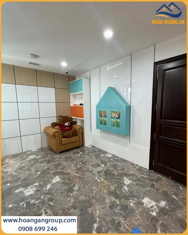 Không Gian Phòng Ngủ Hiện Đại Với Tấm Ốp Than Tre