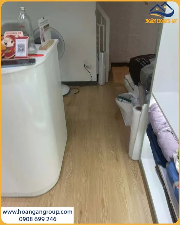 Bề Mặt Sàn THFloor T022 Nổi Bật Với Đường Vân Gỗ Tự Nhiên