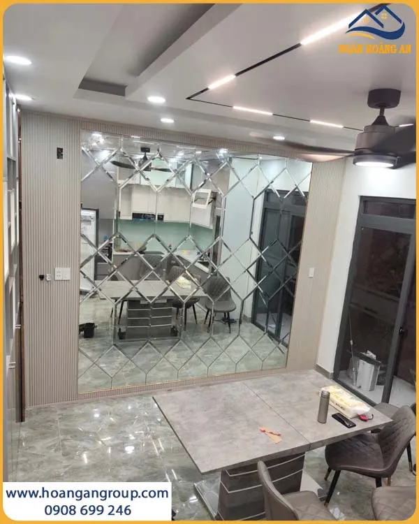 Góc Nhìn Thực Tế Sau Khi Ốp Lam Sóng Than Tre Kosmos 6S-819 