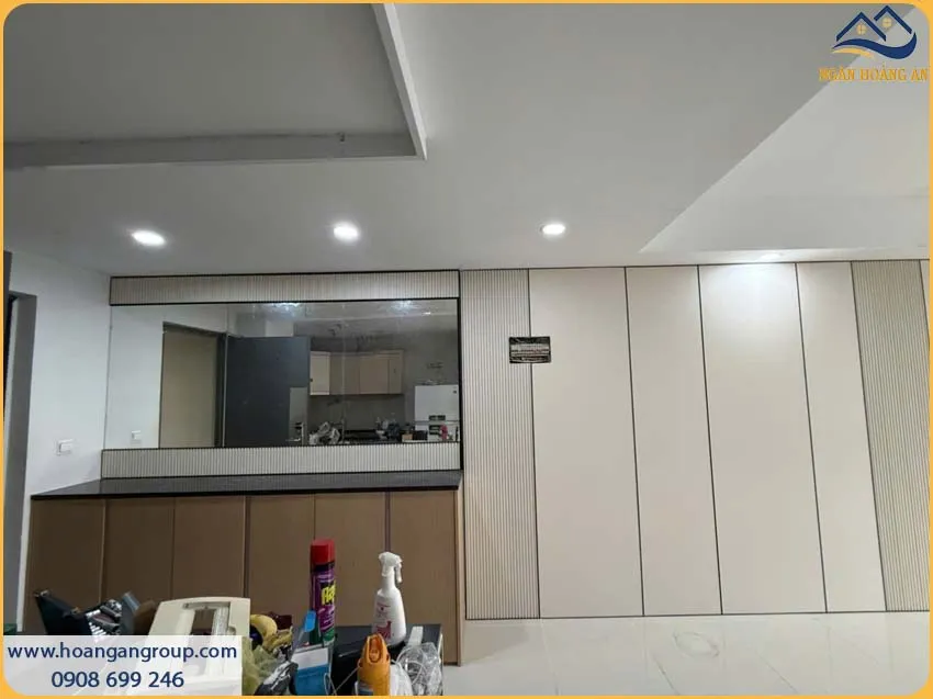 Công Trình Ốp Tường Than Tre Cho Khu Vực Bếp Căn Hộ
