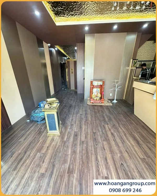 Không Gian Karaoke Nổi Bật Với Sàn Nhựa Dán Keo THFloor W302-1