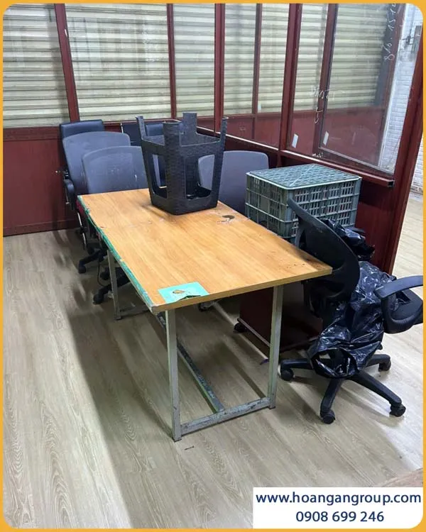 Không Gian Làm Việc Chuyên Nghiệp Với Sàn Nhựa THFloor TH005