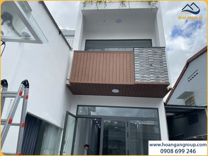 Không Gian Ngoài Trời Ốp Tường Gỗ Nhựa Sang Trọng Đẳng Cấp