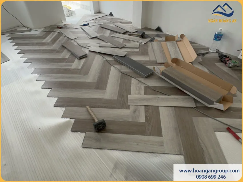 Không Gian Nhà Ở Với Sàn Nhựa Xương Cá Morser FB06 Và F02