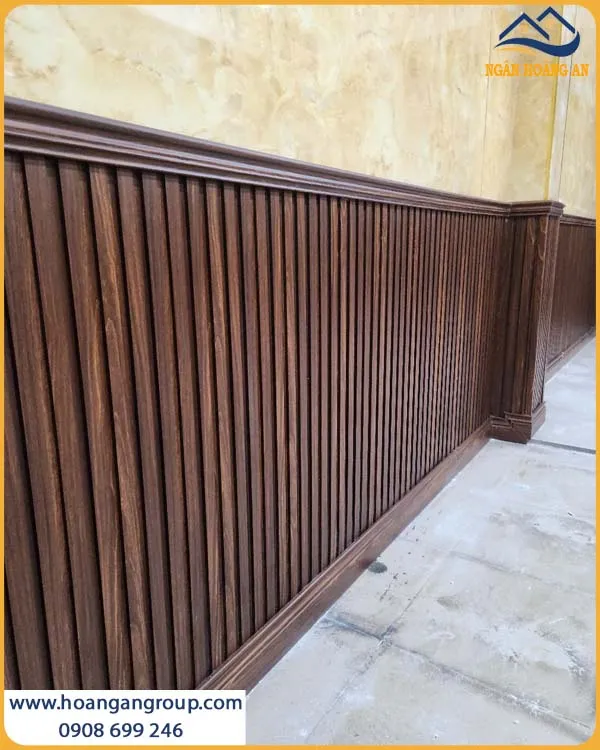 Mẫu Ốp Lamri Lam Sóng Giả Gỗ Tạo Điểm Nhấn Cho Phòng Khách