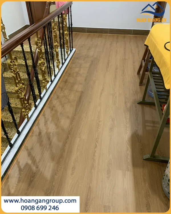Không Gian Sống Sang Trọng Với Sàn Nhựa Hèm Khoá