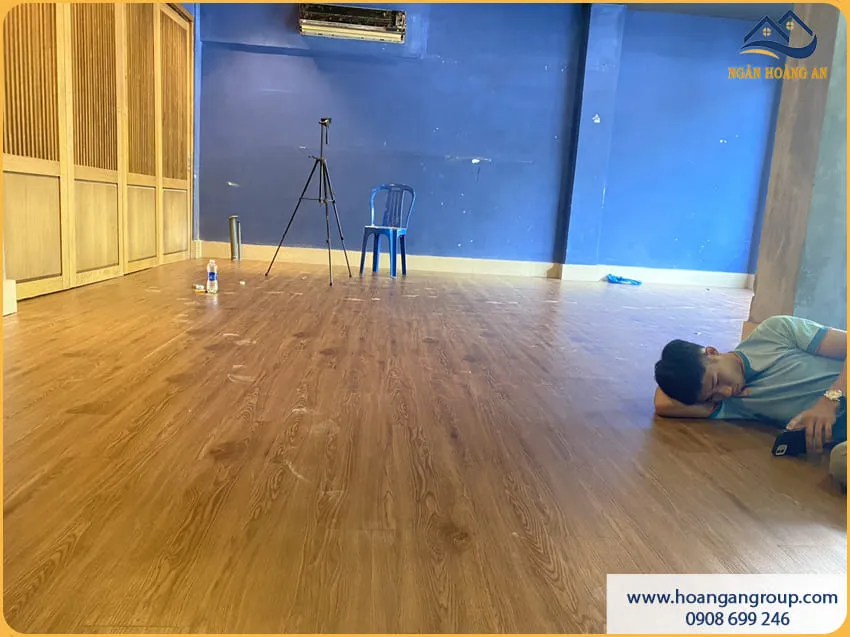 Không Gian Sống Thêm Hiện Đại Với Sàn Nhựa Dán Keo