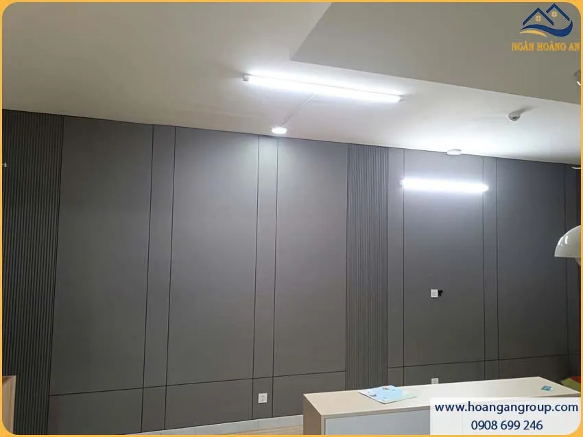Tường Nổi Bật Với Lam Sóng Than Tre iWood 6S8-SS9