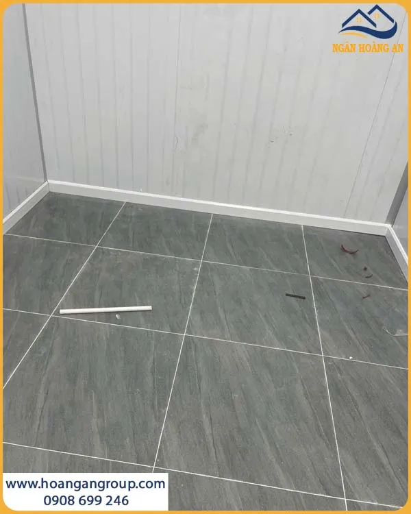 Góc Nối Len Chân Tường Màu Trắng Được Hoàn Thiện Tỉ Mỉ Góc Nối Len Chân Tường Màu Trắng Được Hoàn Thiện Tỉ Mỉ