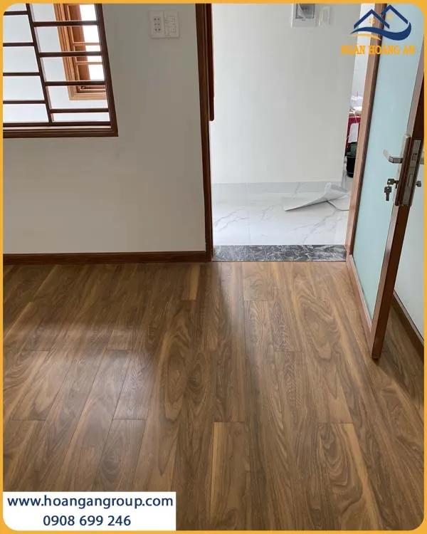 Sàn Gỗ Công Nghiệp Charmwood Có Khả Năng Chống Trơn Trượt, Chống Ẩm Mốc Sàn Gỗ Công Nghiệp Charmwood Có Khả Năng Chống Trơn Trượt, Chống Ẩm Mốc