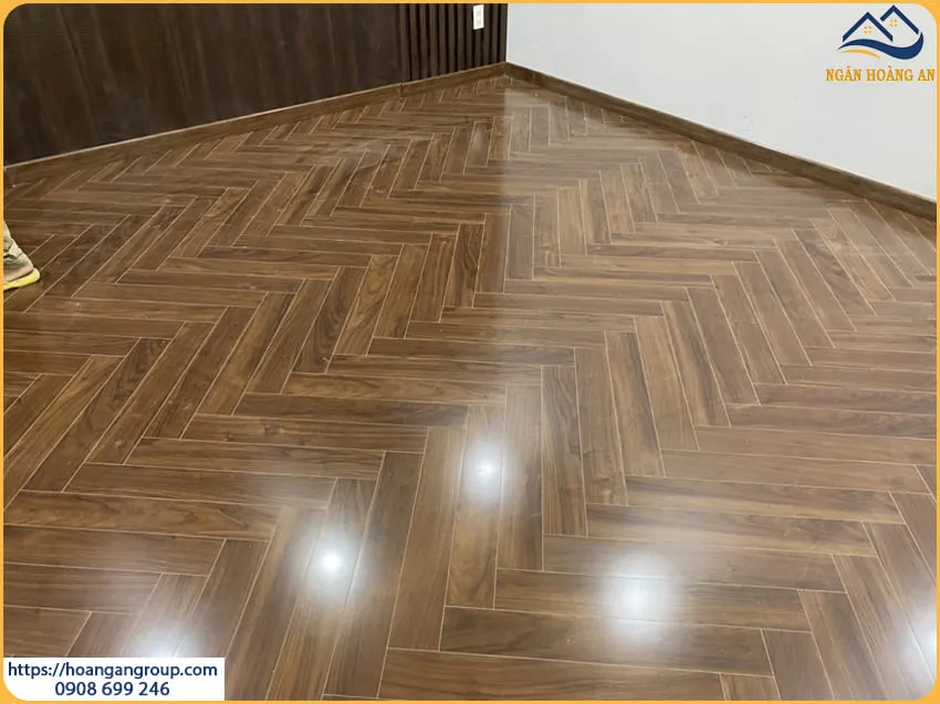Lắp Đặt Sàn Gỗ Công Nghiệp Xương Cá Tại Quận 6 TPHCM