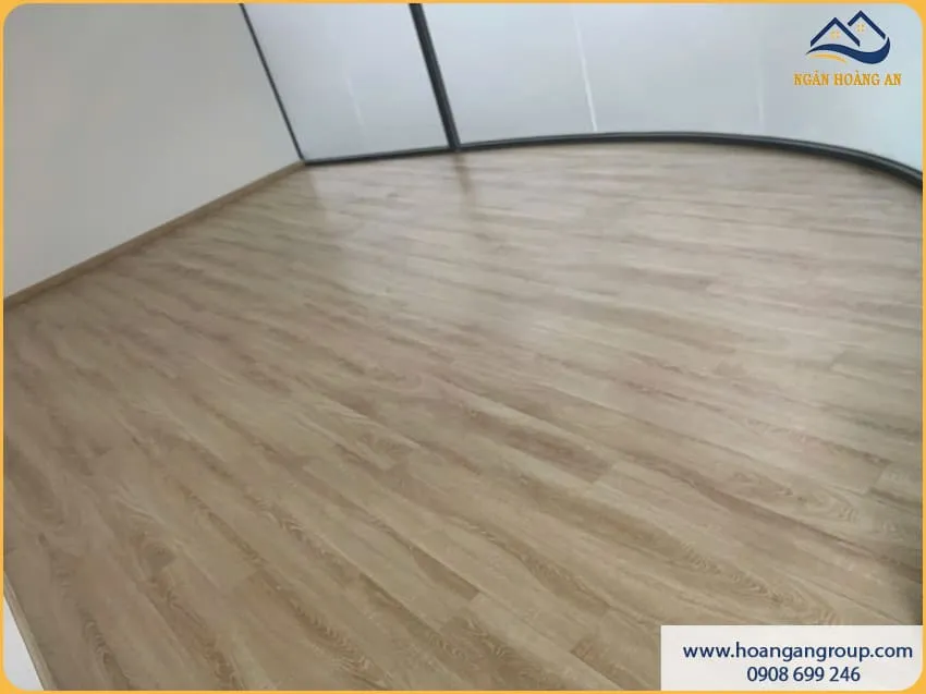 Lắp Đặt Sàn Gỗ Morser MC139 Cho Văn Phòng Làm Việc