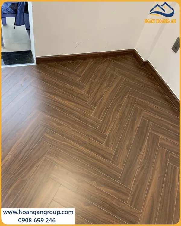 Phòng Khách Được Thi Công Sàn Gỗ Xương Cá Charmwood Đẹp Và Thu Hút Phòng Khách Được Thi Công Sàn Gỗ Xương Cá Charmwood Đẹp Và Thu Hút
