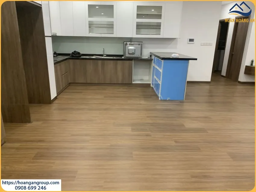 Lắp Đặt Sàn Nhựa Giả Gỗ Cho Chung Cư Tại Quận 12 TPHCM